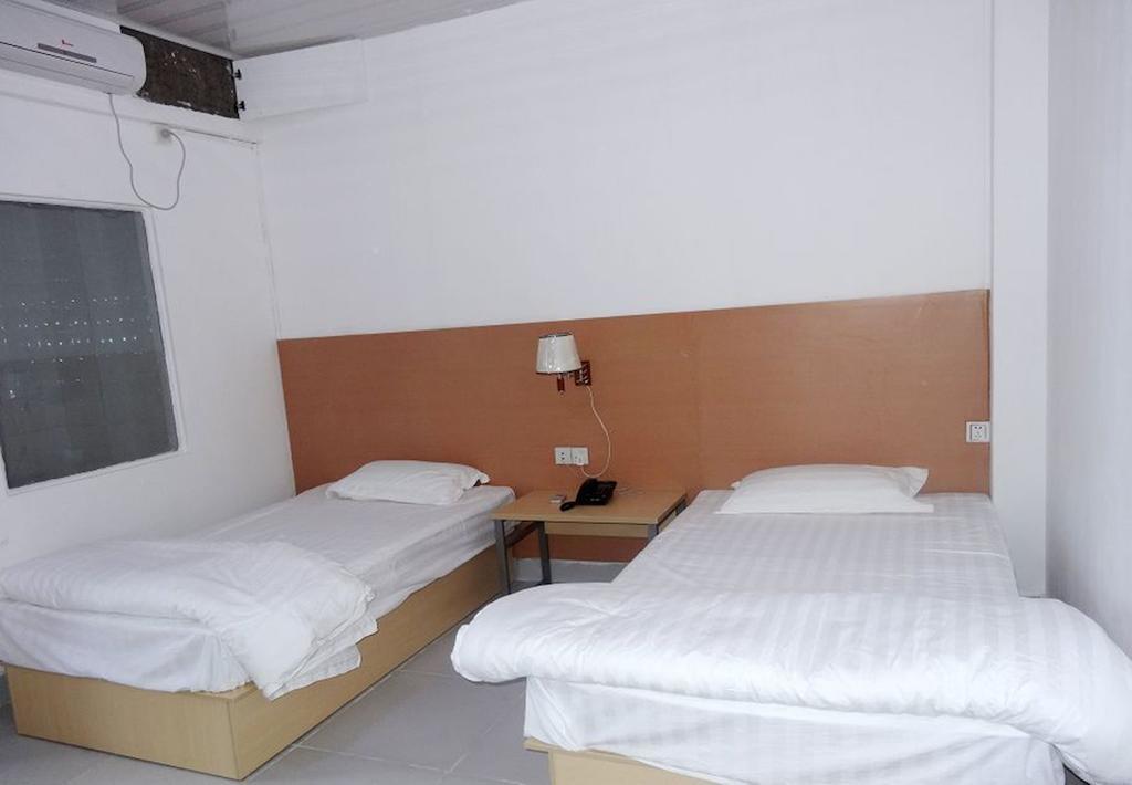 Airlines Business Hotel Port Vila Room photo