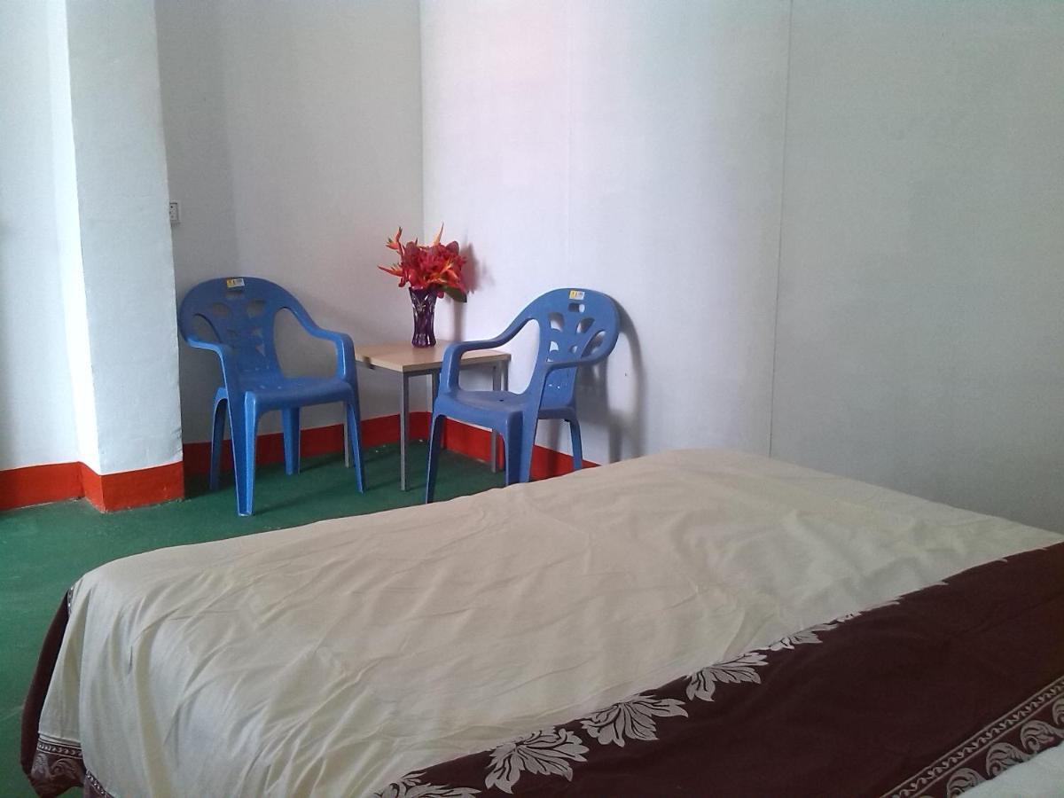 Airlines Business Hotel Port Vila Room photo